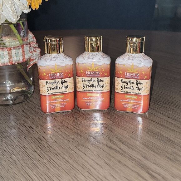 Hempz Pumpkin Spice & Vanilla Chai Herbal Body Moisturizer Bundle 3 New Limited - Picture 1 of 10